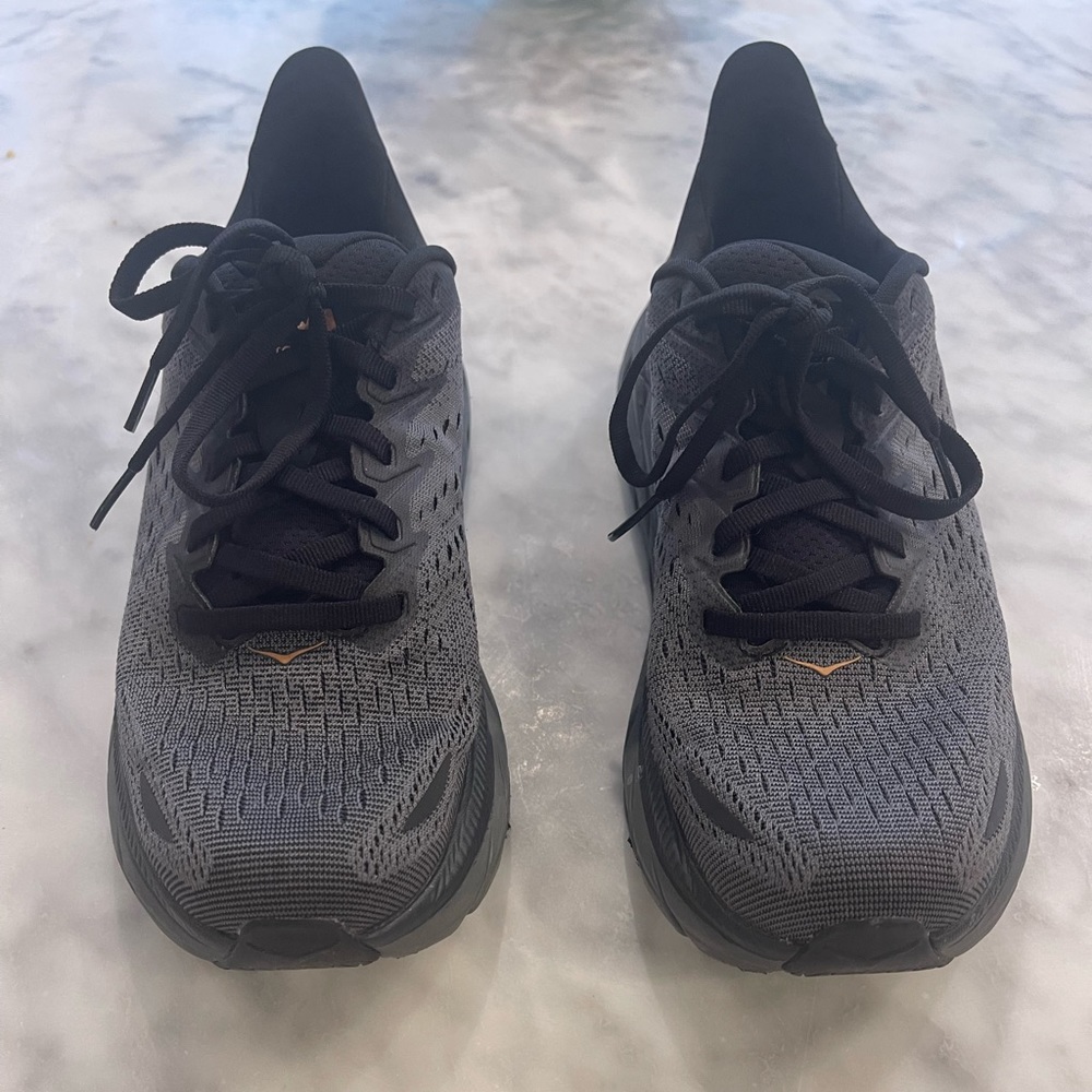 Hoka shoes, size 8, Purchased a week ago, worn 3xs, excellent condition